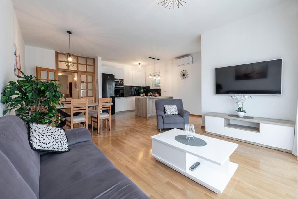 Apartment Bayview Oasis